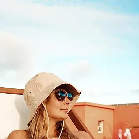 Salt Lips - Azores Surf Experience