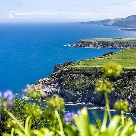 Salt Lips - Azores Surf Experience Hotel *