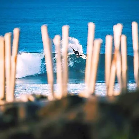 Salt Lips - Azores Surf Experience * Livramento