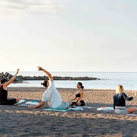 Salt Lips - Azores Surf Experience Hotel *
